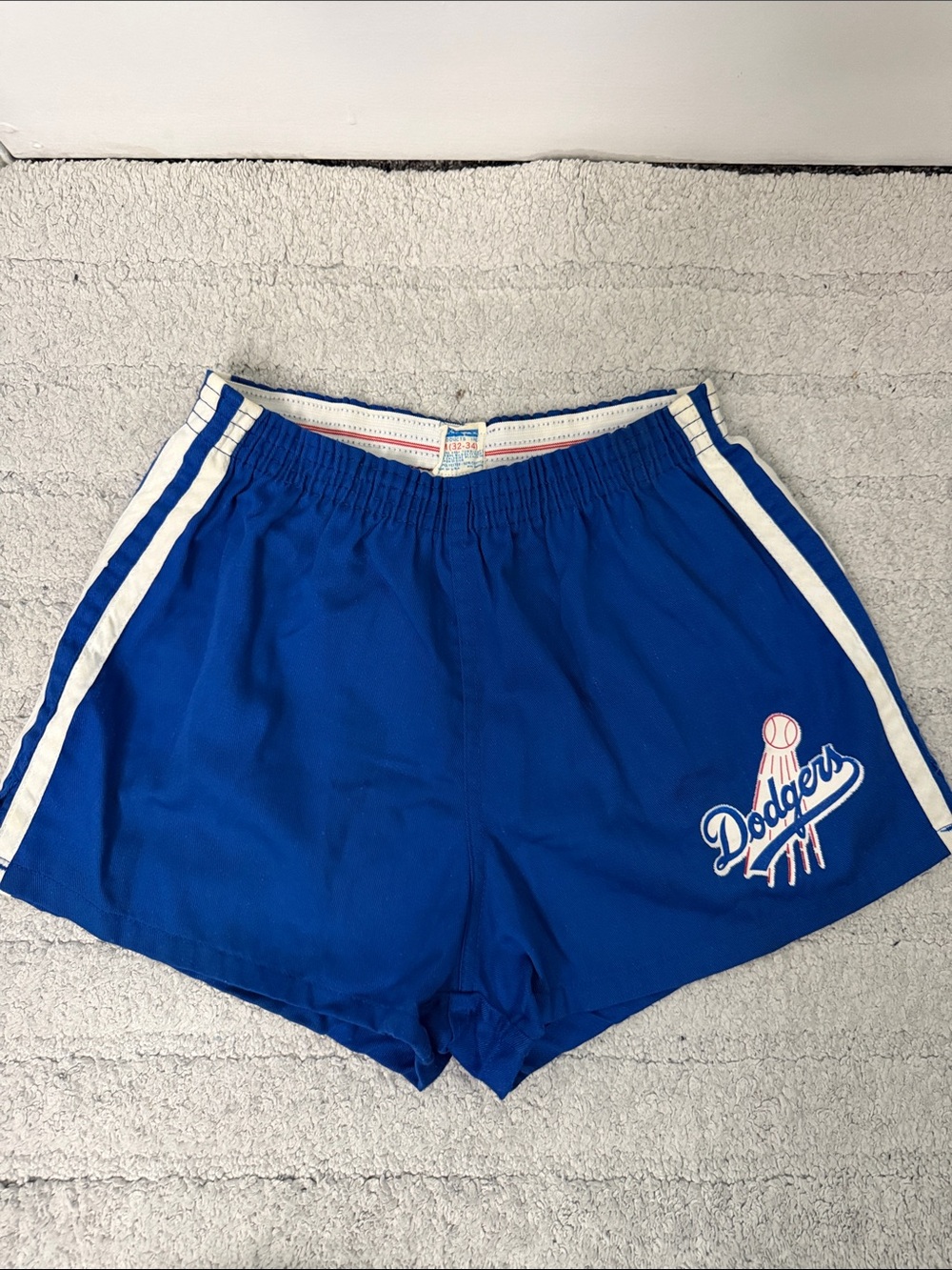 VTG 70’s Los Angeles Dodgers Champion Shorts - Medium (32-34)